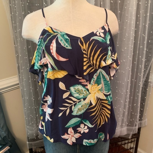 NWOT Old Navy Floral Cold Shoulder Top Sz S - Picture 2 of 9